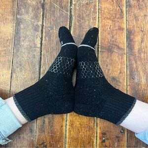 Men's Black Athletic Crew Socks - Comfortable Performance